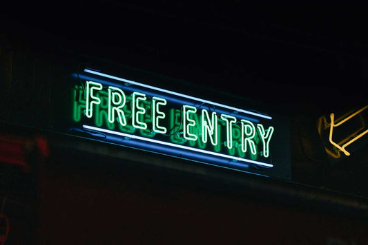 Types of Neon for Trade Shows: Modular, Collapsible, and Airline-Friendly